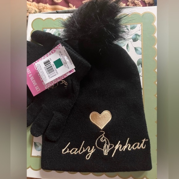 Baby Phat Accessories - NWT, Baby Phat Pom Pom Hat & Glove Set, Black
One Size
